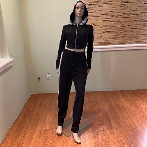 Boutique Black Jogger Set With Crop Hoodie Top And Jogger Pants With Zippers XL
